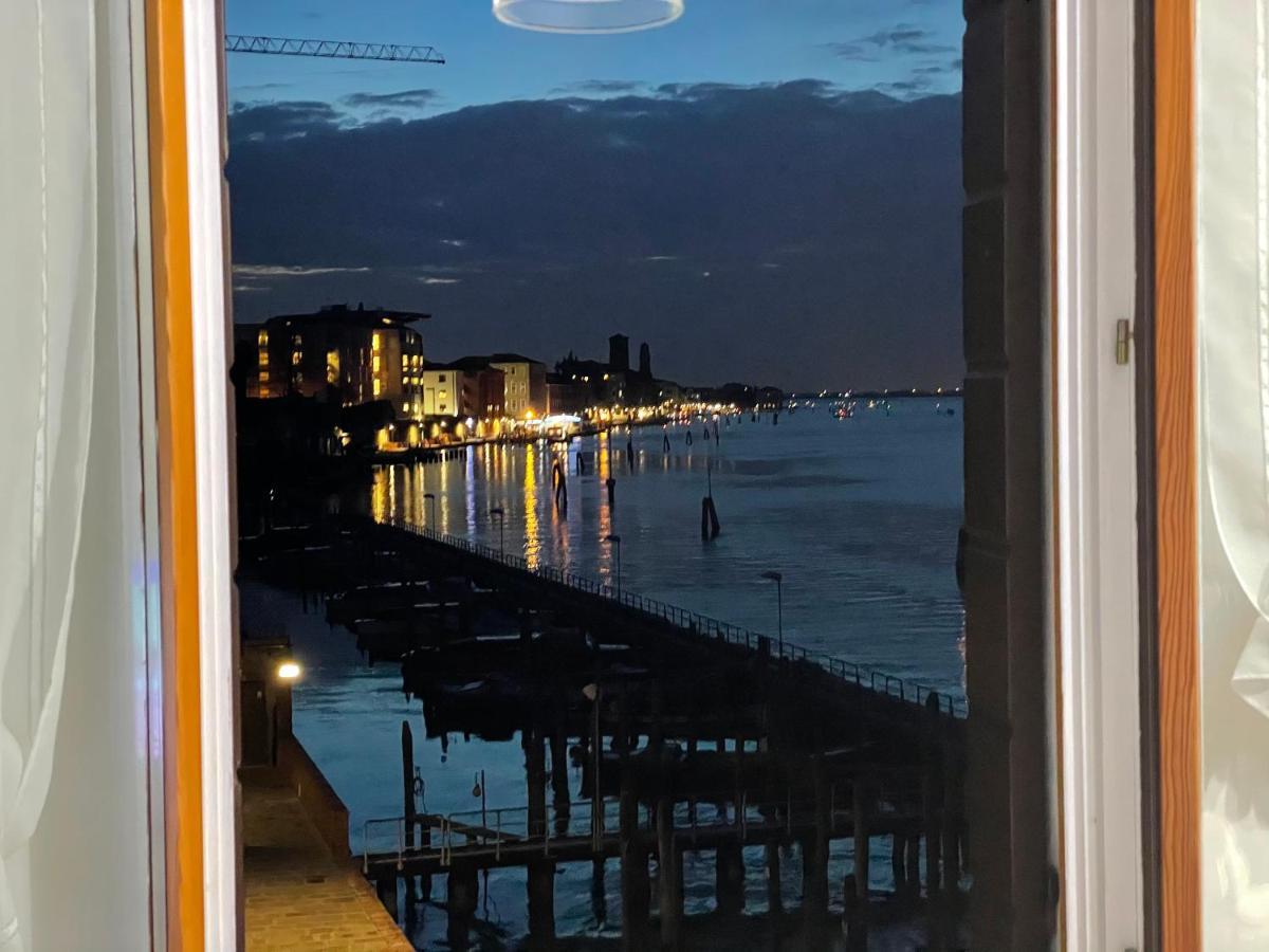 Ca' Monica Panoramic-canal View, Biennale Appartement Venise
